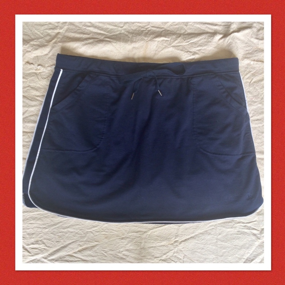❣️2/$20❣️ Danskin Now Navy Skort